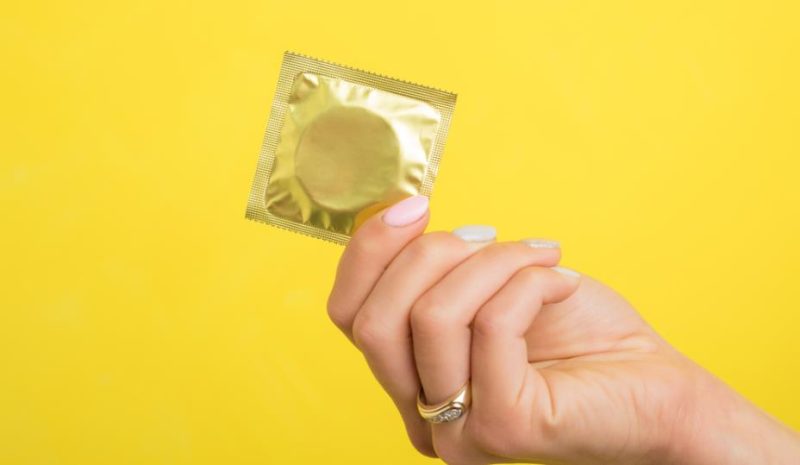 延时套还是延时喷剂？新手第一次别买错